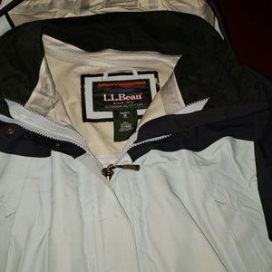 LL Bean outdoor outfitter windbreaker